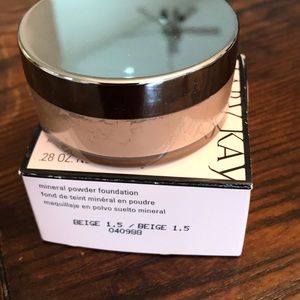 MARY KAY MINERAL POWDER FOUNDATION BEIGE 1.5